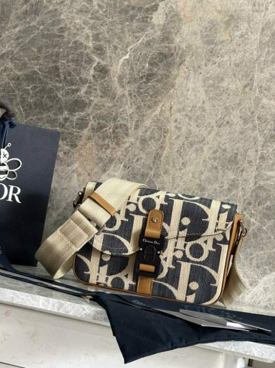 Picture of Dior Mens Bags _SKUfw239336867fw